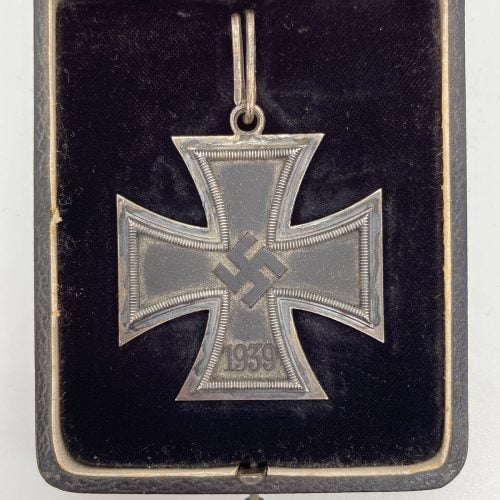 Knights Cross with Original Ribbon & Case by Steinhauer & Lück, “Micro 800”