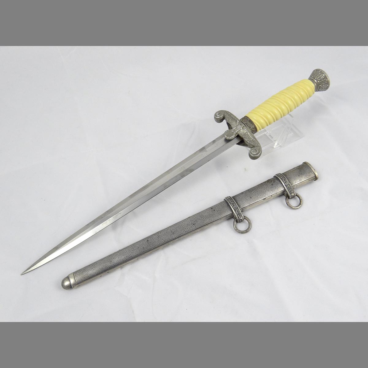 Heer (Army) Dagger — Alcoso with Scarce Hi-lift Guard