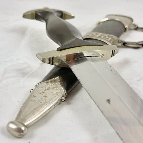 Type I Chained SS Dagger